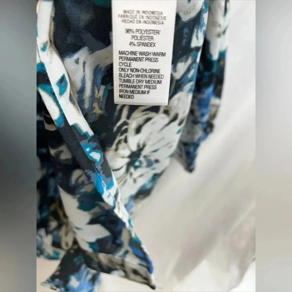 IZOD Blue Floral Blouse Women’s XL Flowy Boho 3/4 Sleeve Top - Picture 4 of 6